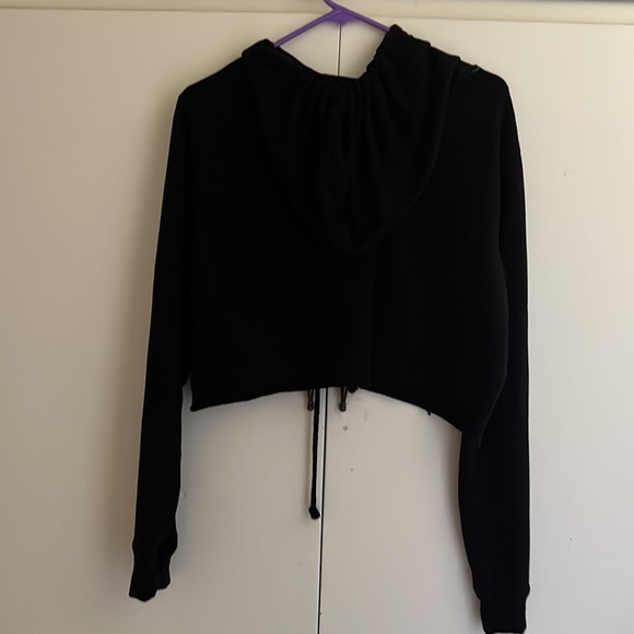 Hooded Crop Top - Picture 3 of 3